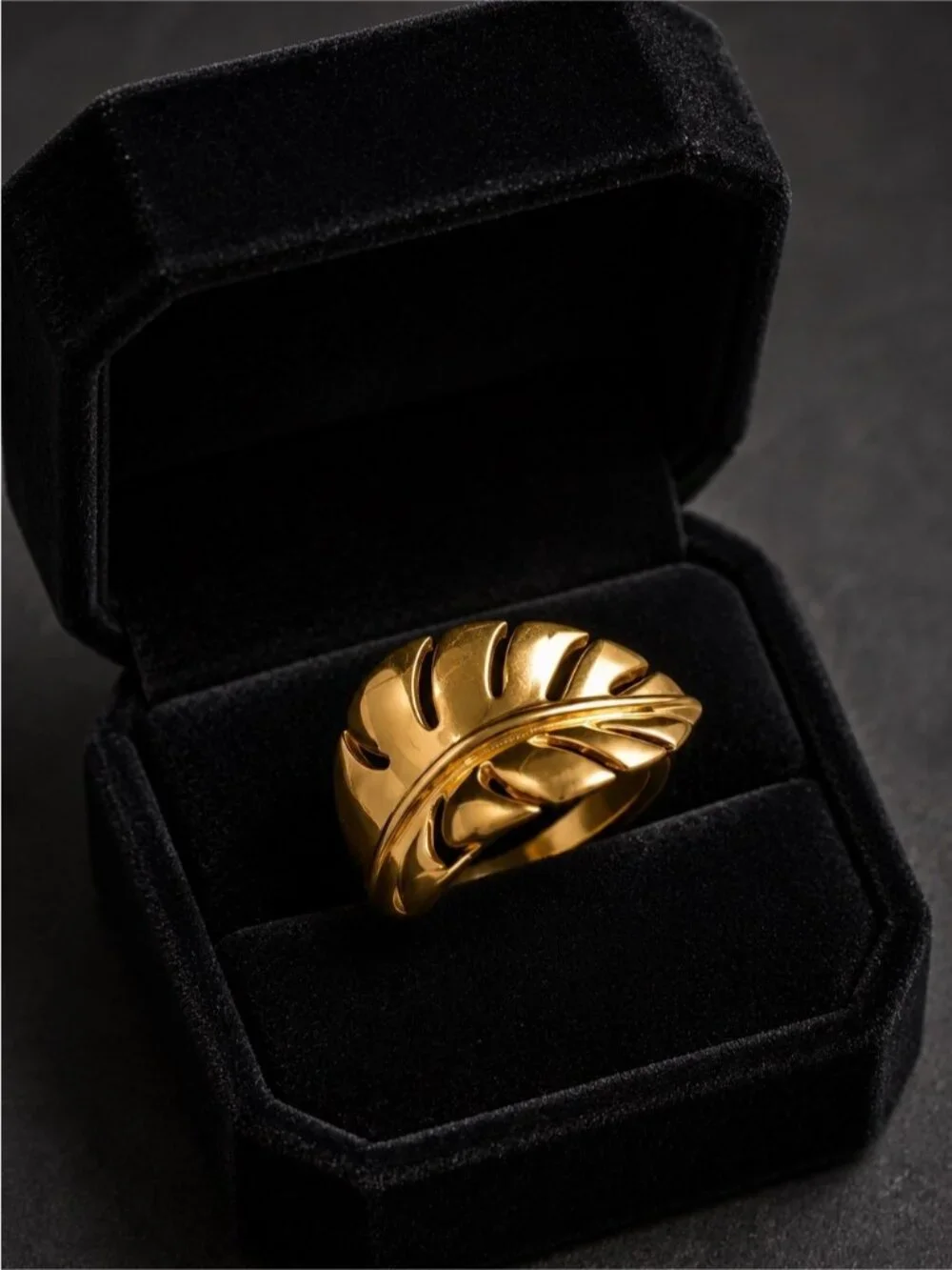 Polished Gold color Leaf Ring